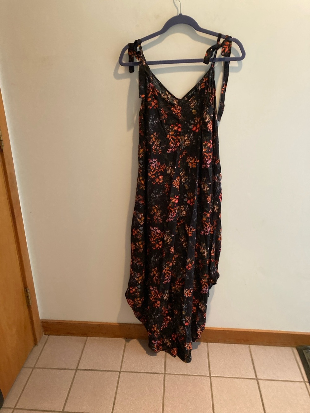 STATE Black Maxi Dress with Orange and Pink Floral Print
Pit 19”  length 50”